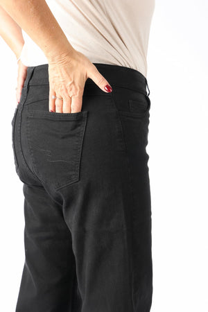 Bevy Mory Black oz capsule
