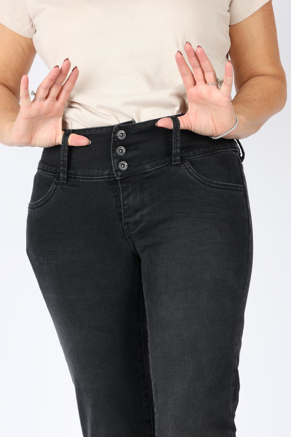 Bevy Jude X jeans oz capsule