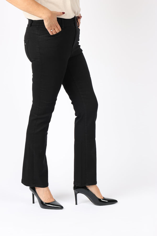 Bevy Novel Black jeans oz capsule