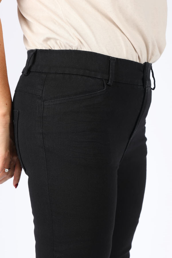 Bevy Novel Black jeans oz capsule