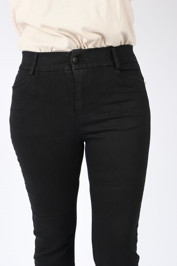 Bevy Novel Black jeans oz capsule
