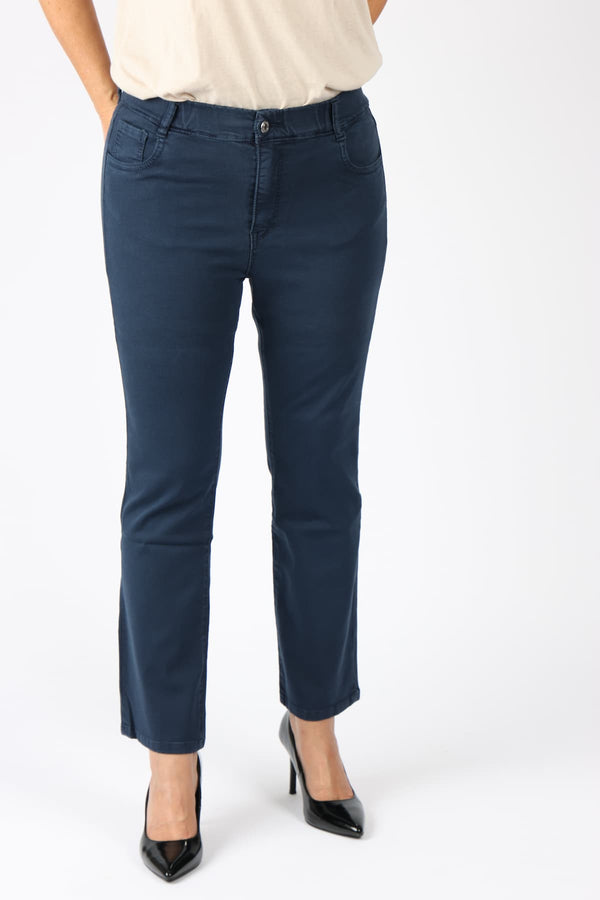 Bevy Nogga Navy jeans oz capsule