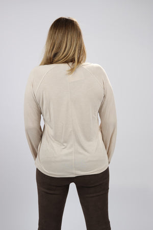 חולצת Hella לנשים עם שרוול גומי ונפח טבעי