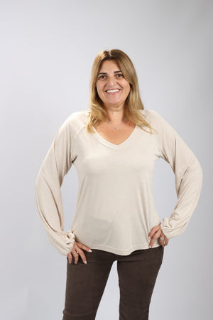 חולצת Hella לנשים עם שרוול גומי ונפח טבעי