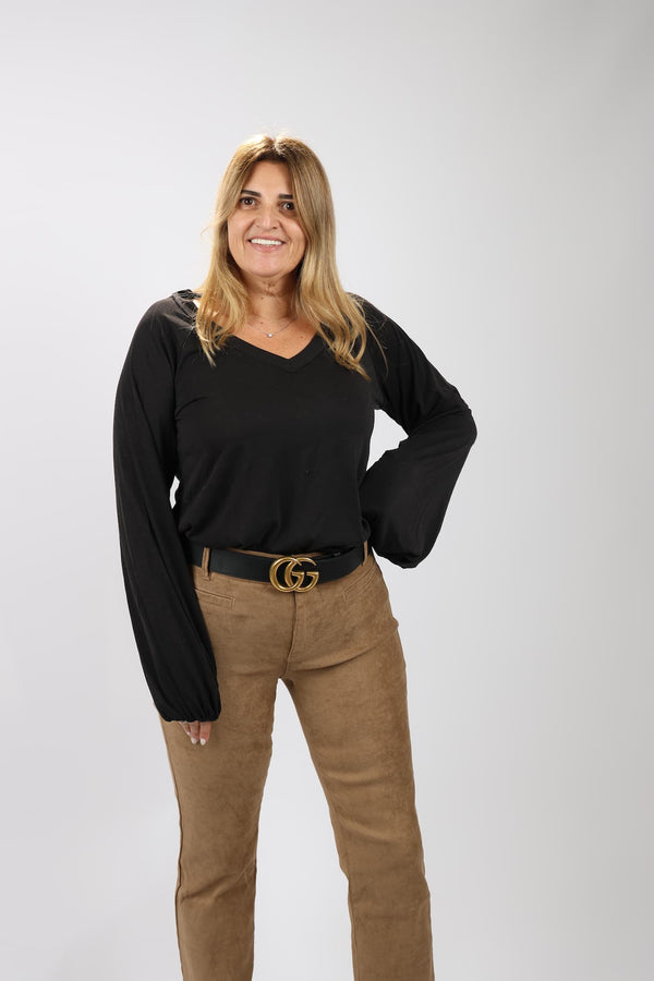 חולצת Hella לנשים עם שרוול גומי ונפח טבעי