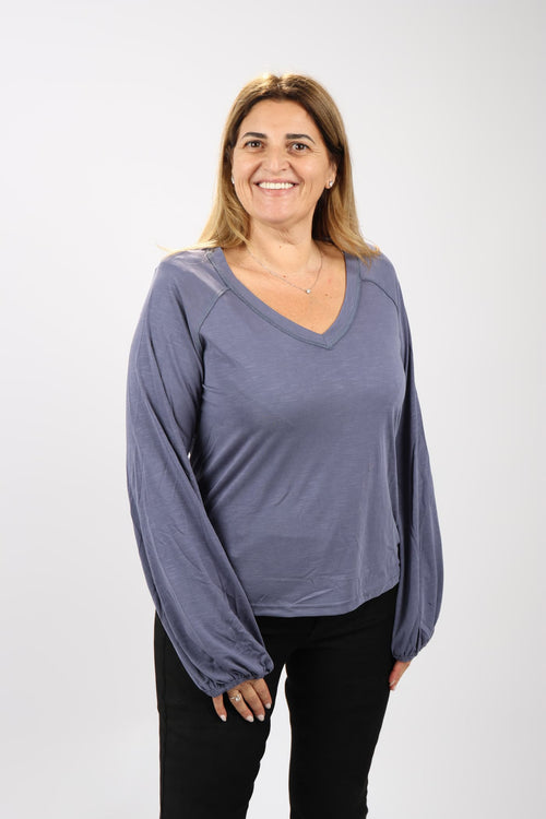 חולצת Hella לנשים עם שרוול גומי ונפח טבעי