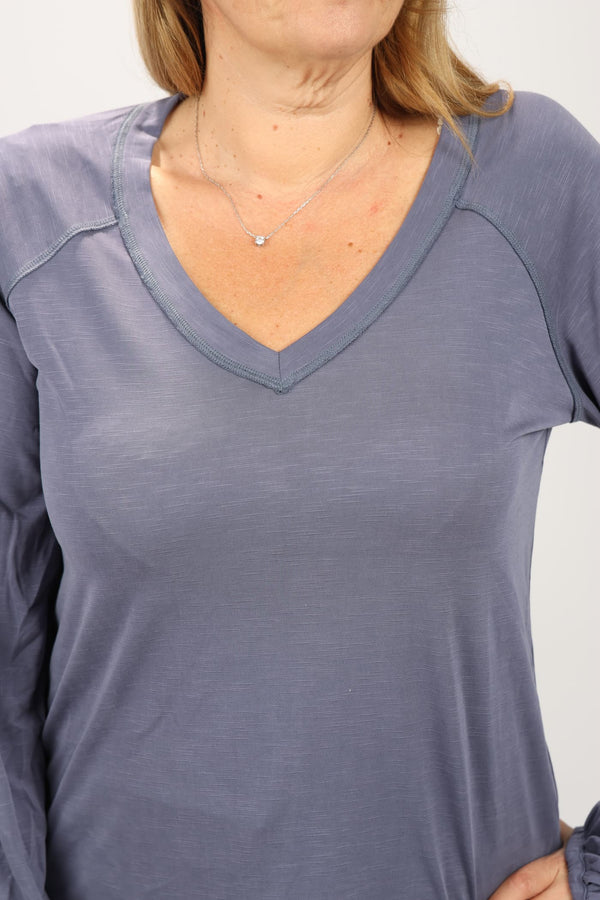 חולצת Hella לנשים עם שרוול גומי ונפח טבעי