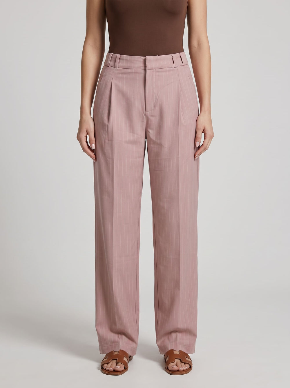  מכנס ערמון חולצה בצבע  pink 
